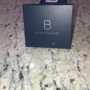 BeautyCounter eyeshadow palette